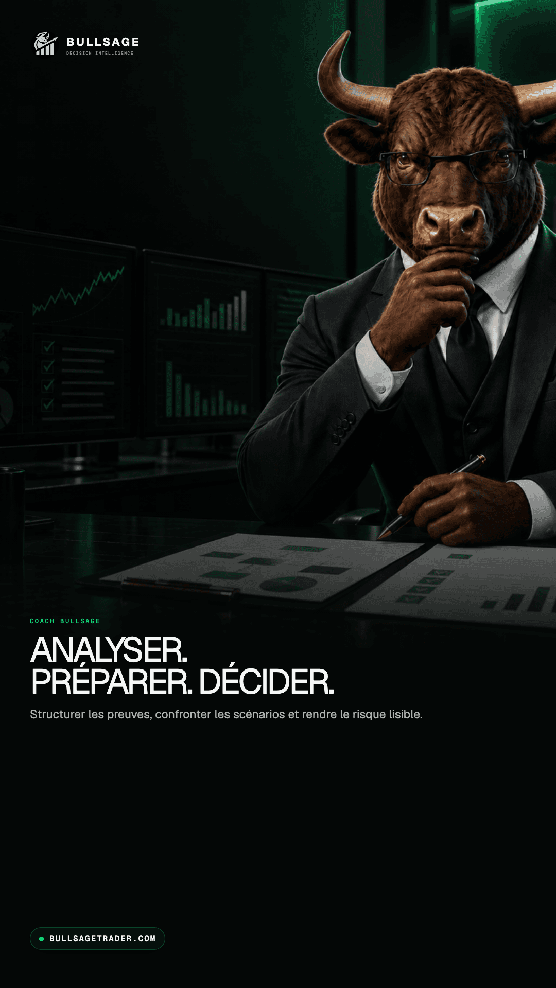 Couverture verticale TikTok et Reels BULLSAGE avec la mascotte taureau : Analyser. Préparer. Décider.